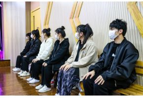 视频大逼"北音附中高三表演专业阶段性考试"